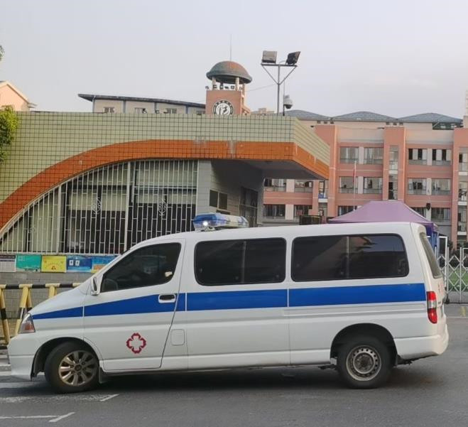 濉溪救护车出租护送骨折病人一公里多少钱